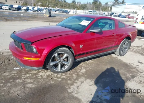 2009 Ford Mustang V6/V6 Premium z USA, uszkodzony, nr VIN 1ZVHT80N695137977